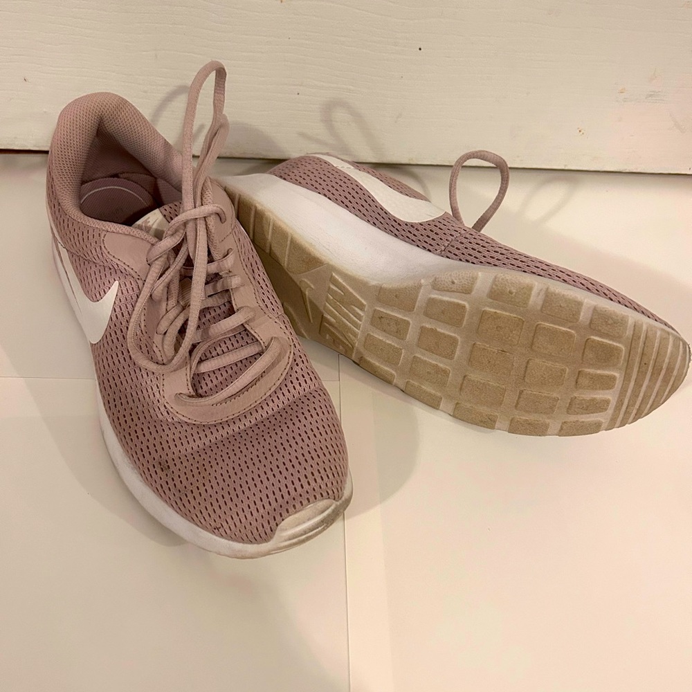 Lavender Nike sneakers size 8.5
